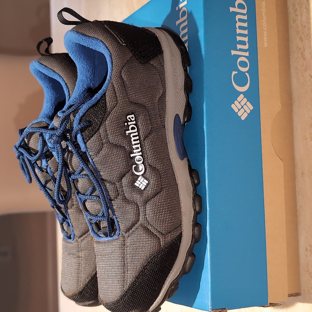 Columbia youth size 5